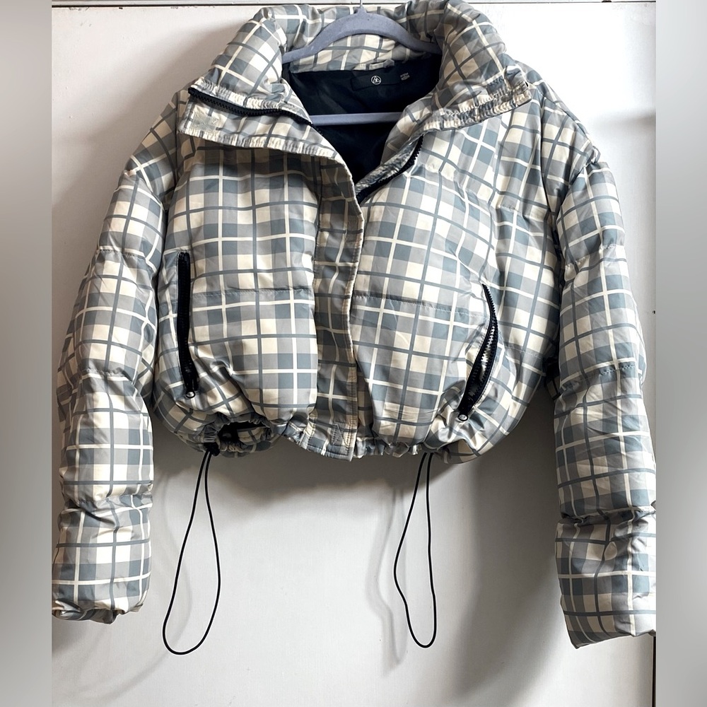 Missguided Grey Plaid Cropped Puffer size 10